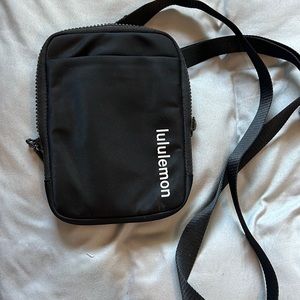 Lululemon purse